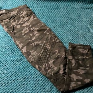 Camo Mid rise jegging